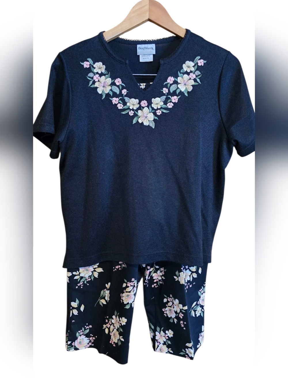 Bon Worth Pant Set Small Petite Embroidery